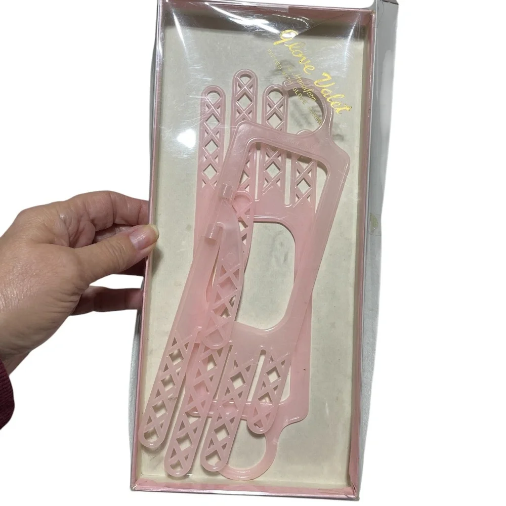 Vintage Glove Valet Pink By‎ Handiform